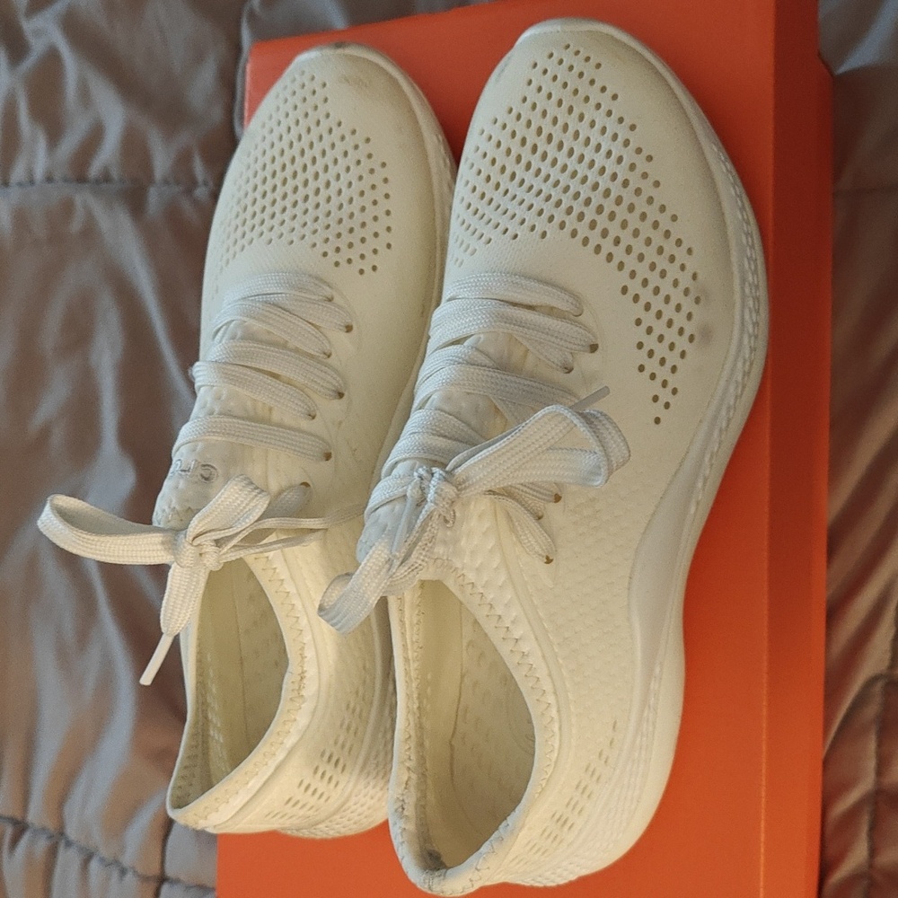 CROCS LiteRide 360 Pacer White Sneakers Womens Size 8